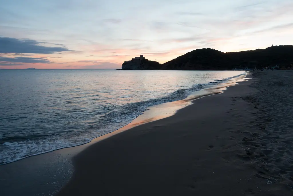 The sea, forty-five minutes from the estate